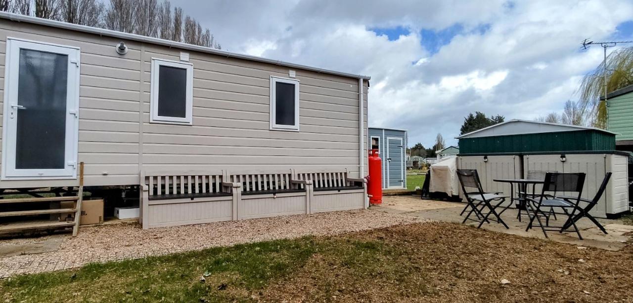 Apartamento Billing Aquadrome Northampton, Royale Poplar Km12 Exterior foto